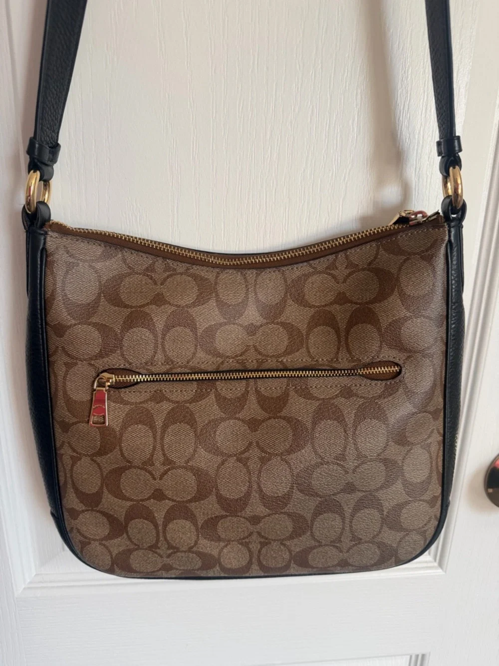 Coach Brown Signature Canvas Shoulder Bag with Black Trim, Excellent Condition - Picture 3 of 8